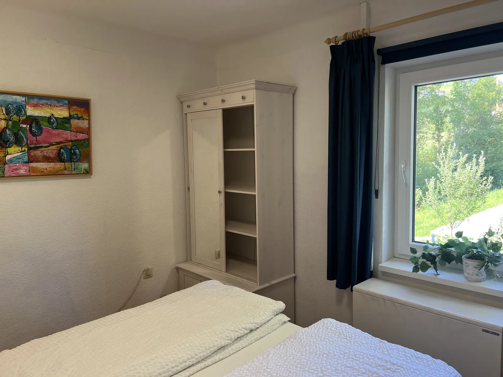 Slaapkamer met kledingkast